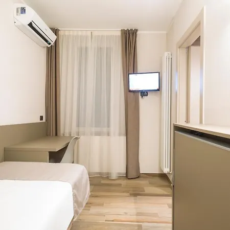 Baia Di Pare Hotel Valmadrera