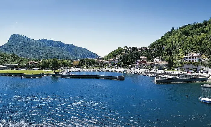 Baia Di Pare Отель Вальмадрера