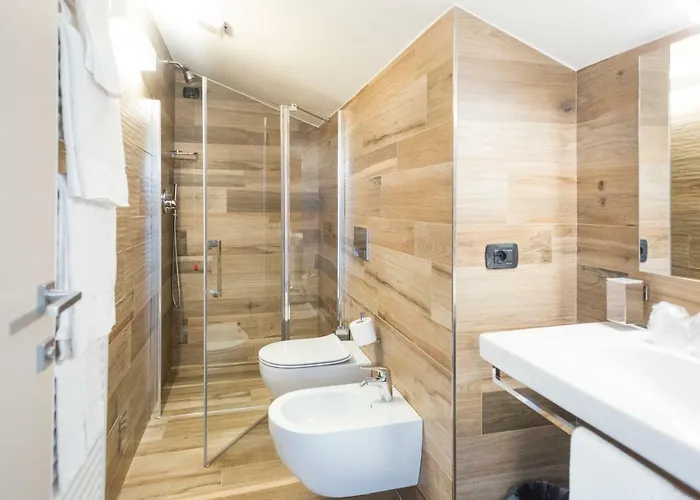 Отель Baia Di Pare 2*