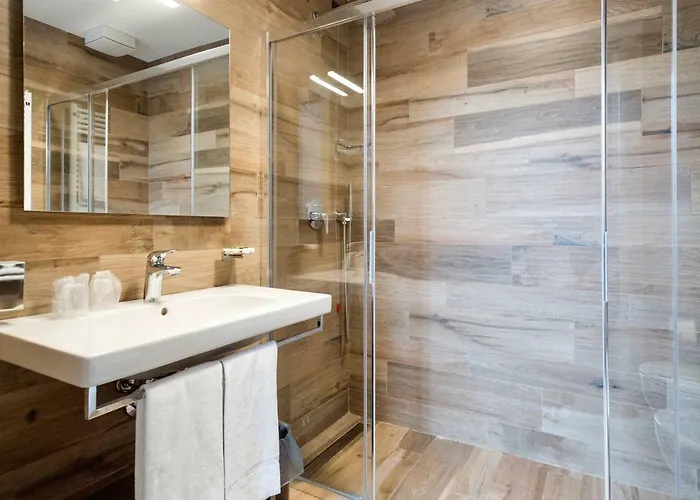 Отель Baia Di Pare 2*