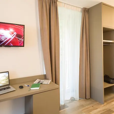 Baia Di Pare Hotell Valmadrera