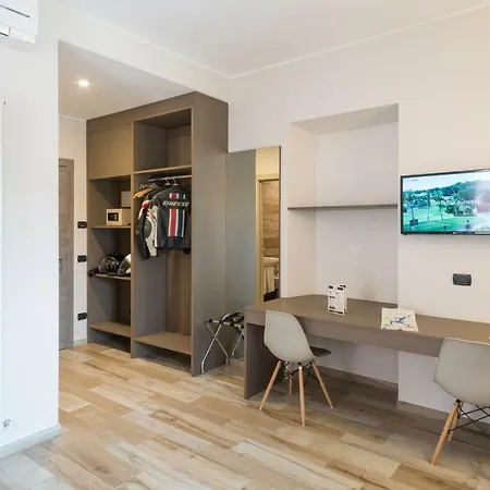 Baia Di Paré Valmadrera