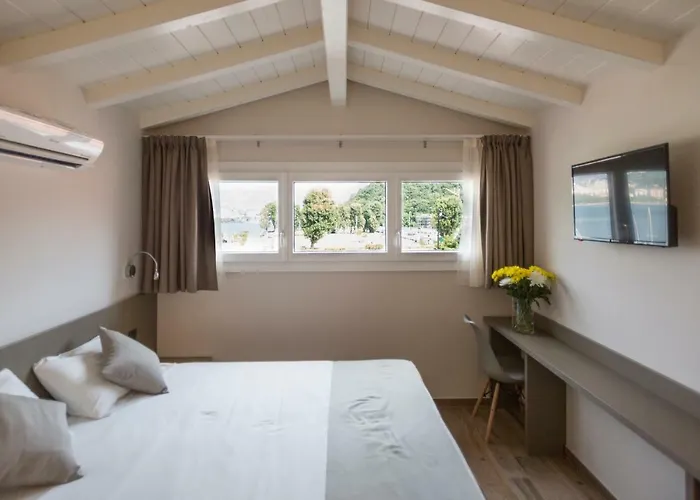 Baia Di Pare Hotel 2*